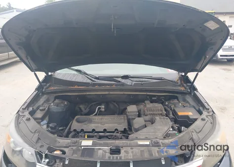 2011 Kia Sorento Lx from USA, damaged, VIN 5XYKTCA10BG168565